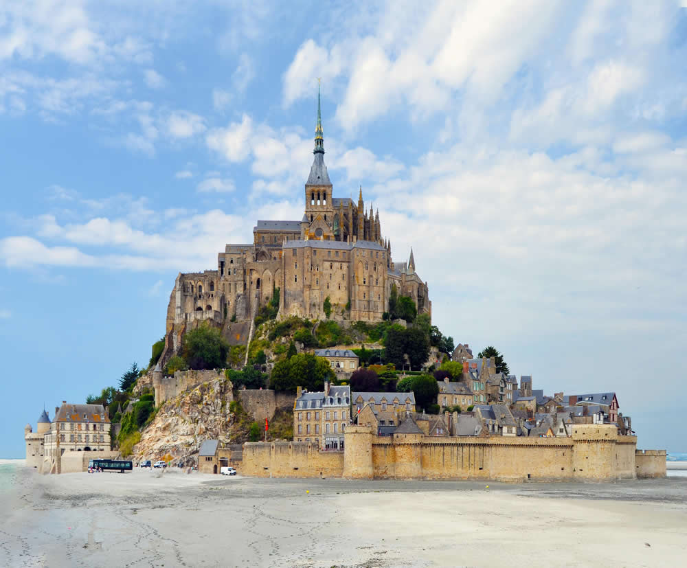 El Mont Saint-Michel, monumento medieval del norte de Francia