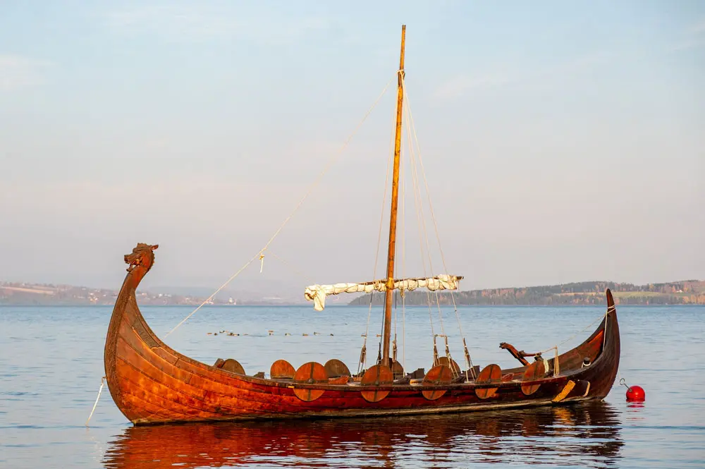 Drakkar vikingo, los aventureros y guerreros nórdicos