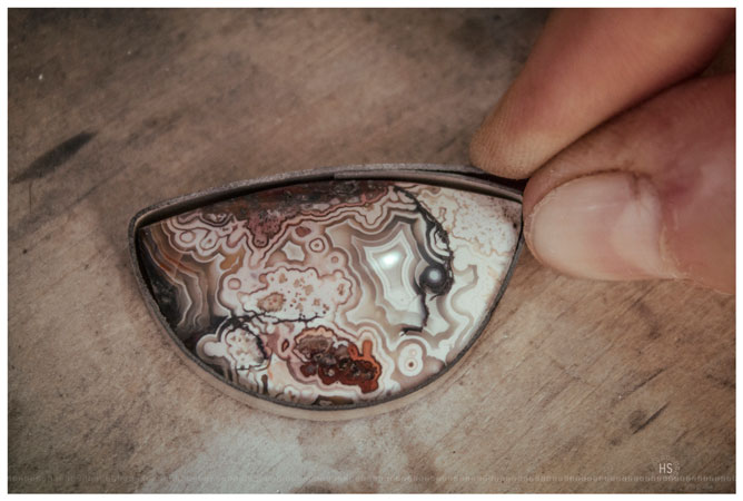 Medir la longitud para engastar una piedra