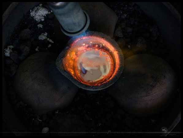 Plata de ley líquida fundida