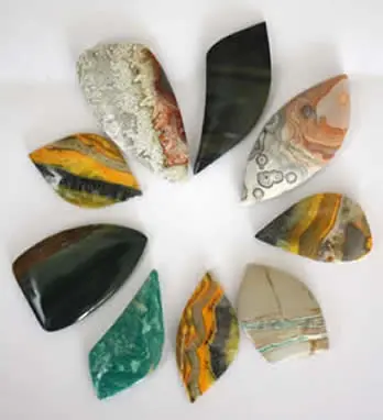 Selección de piedras semipreciosas para un pedido