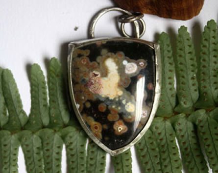 Ocean jasper, history and healing properties