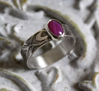 Simbolismo y propiedades de las piedras rosas