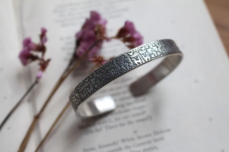 A la orilla de un sueño, pulsera otomí de México en plata