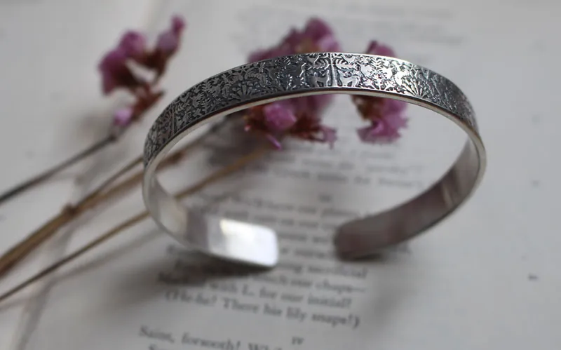 A la orilla de un sueño, pulsera otomí de México en plata