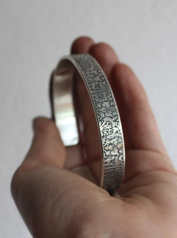 A la orilla de un sueño, pulsera otomí de México en plata