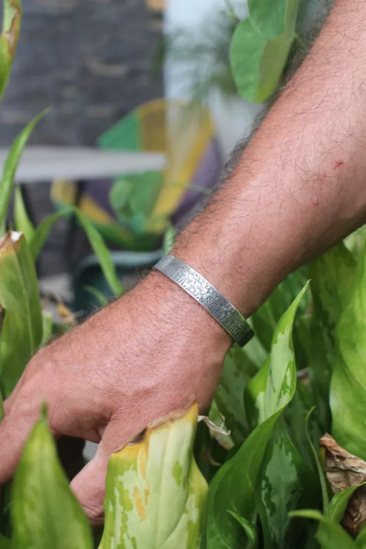 A la orilla de un sueño, pulsera otomí de México en plata