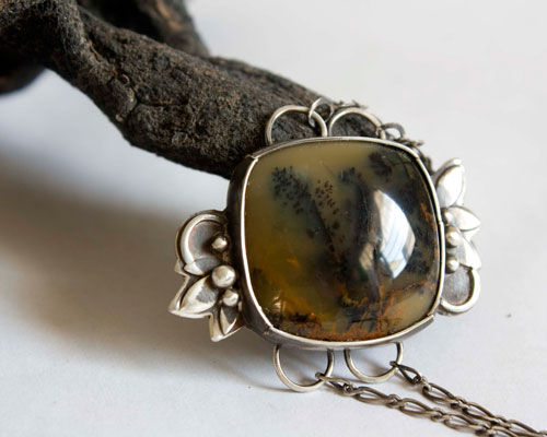 A la sombra del pino, pulsera bosque costero en plata y ágata amethyst sage