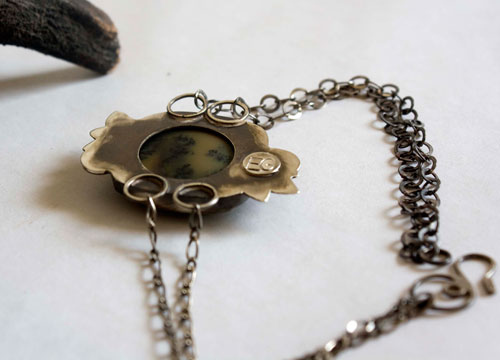 A la sombra del pino, pulsera bosque costero en plata y ágata amethyst sage