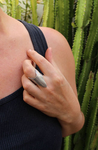 Abundancia, anillo tótem de bisonte en plata