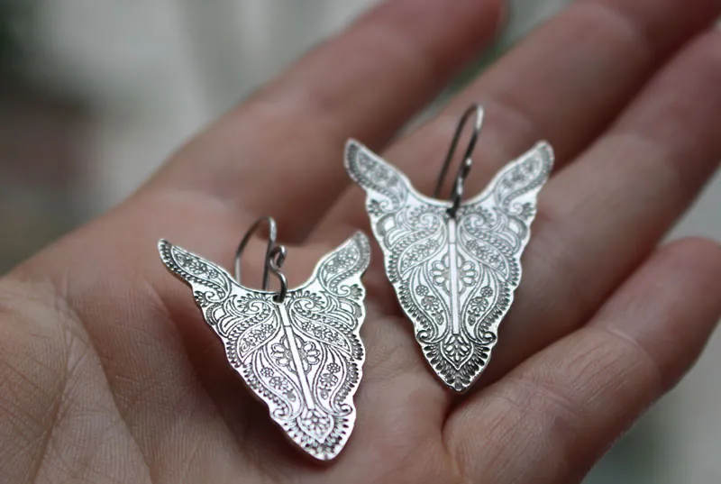 Abundancias, aretes tótem de bisonte en plata