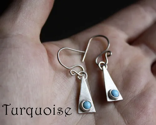 Adasam, aretes triangulares en plata con piedra de nacimiento (granate, amatista, aguamarina, piedra de luna, ónix, alejandrita, rubí, peridoto, zafiro, ópalo, citrino, turquesa)