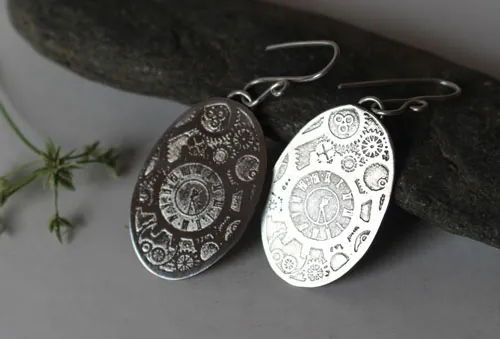 Agujas mecánicas, aretes engranajes steampunk en plata