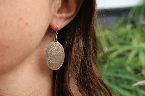 Agujas mecánicas, aretes engranajes steampunk en plata