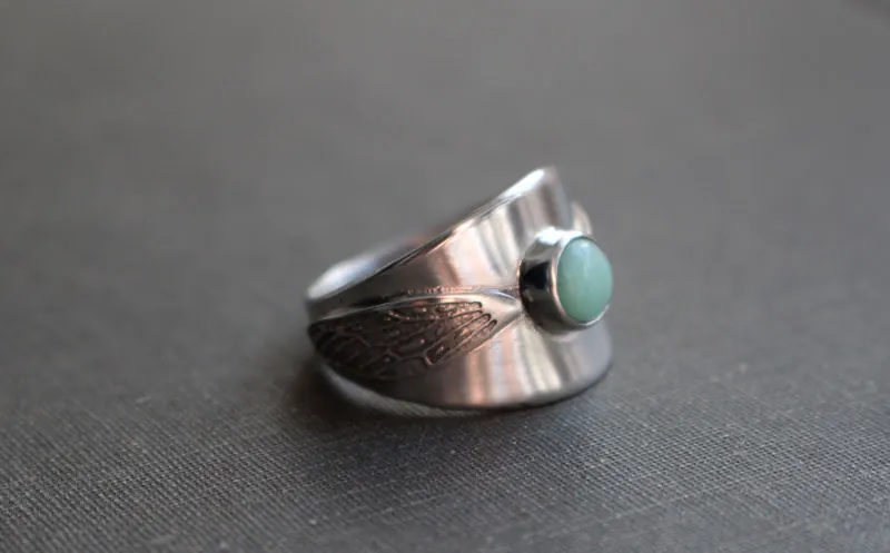 Aleteo, anillo Snitch Dorada de Harry Potter en plata y crisoprasa