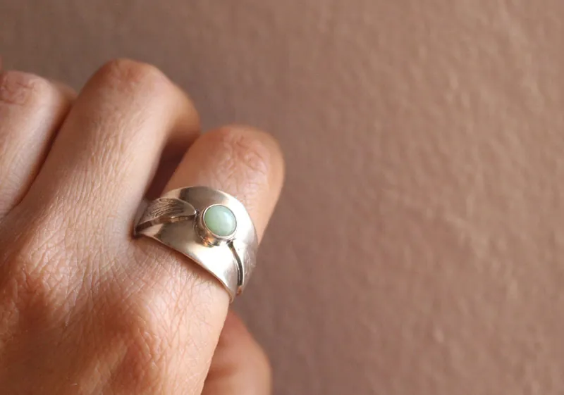 Aleteo, anillo Snitch Dorada de Harry Potter en plata y crisoprasa