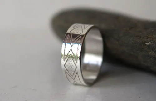 Alianza personalizada, anillo de boda a medida en plata