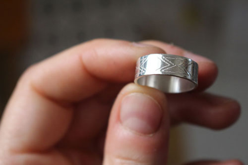 Alianza personalizada, anillo de boda a medida en plata