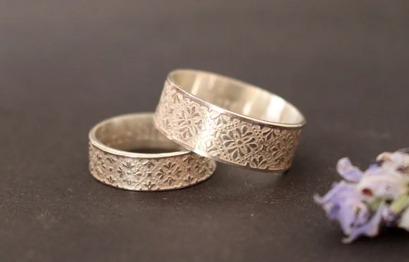 Alianzas Esmée, anillo boda medieval en plata