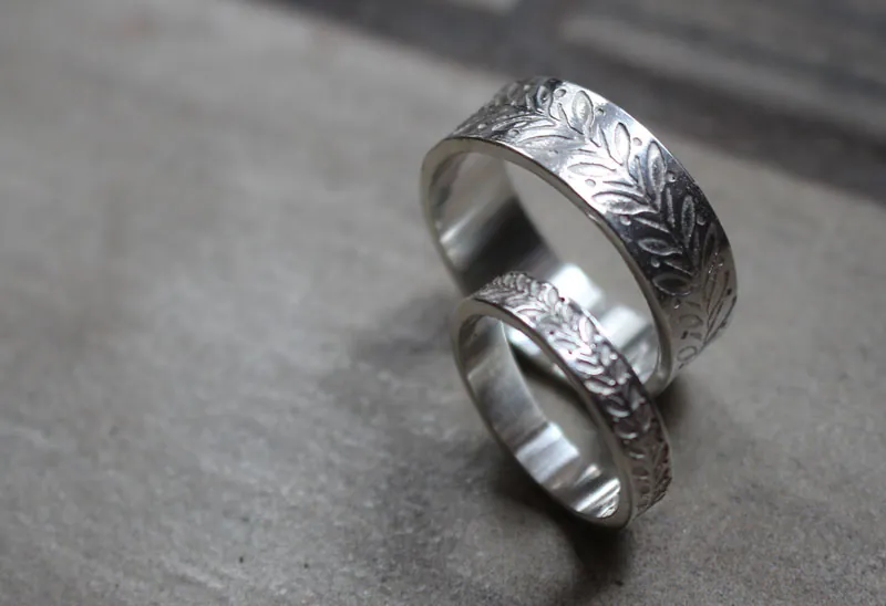 Alianzas personalizadas, anillo corona botánica en plata