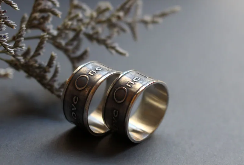 Alianzas un amor, anillo declaración del grupo U2 en plata