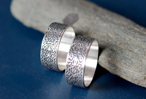 Alianzas victorianas, anillo de matrimonio barroco en plata