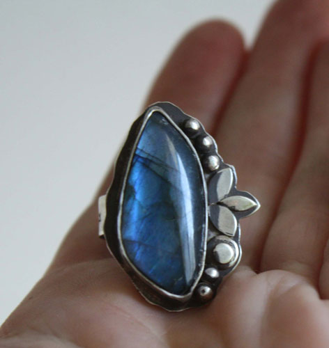 Another moonlight serenade, nocturnal music ring in sterling silver and labradorite