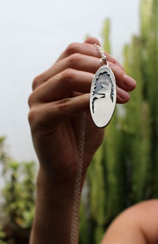 Aquellos que amas, collar cierva y ave en plata