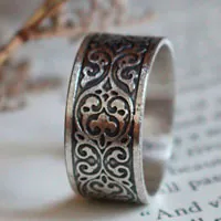 Arabescos de hojas, anillo voluta barroca en plata