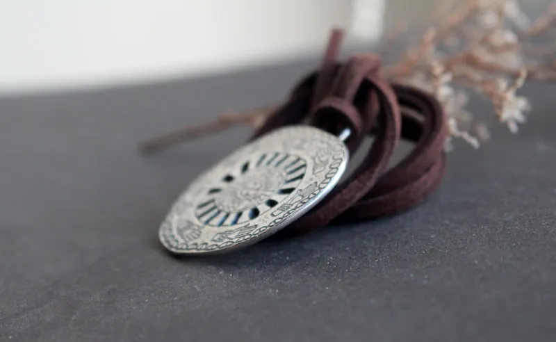 Araña de Spiro Mounds, collar amerindio del Misisipi en plata