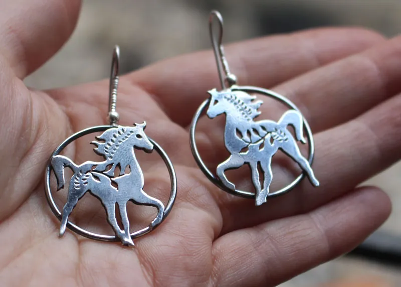 Arión, aretes caballo de la leyenda griega en plata