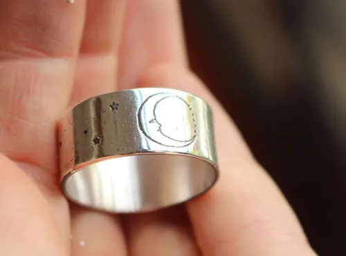 Artemisa, anillo diosa griega de la luna en plata