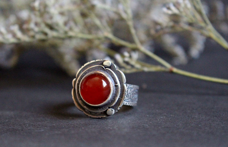 Autumn eglantine, flower and fruit ring in silver and carnelian