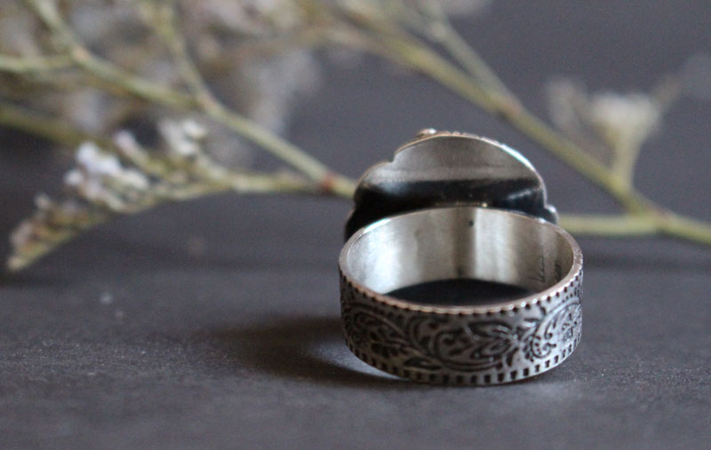 Autumn eglantine, flower and fruit ring in silver and carnelian