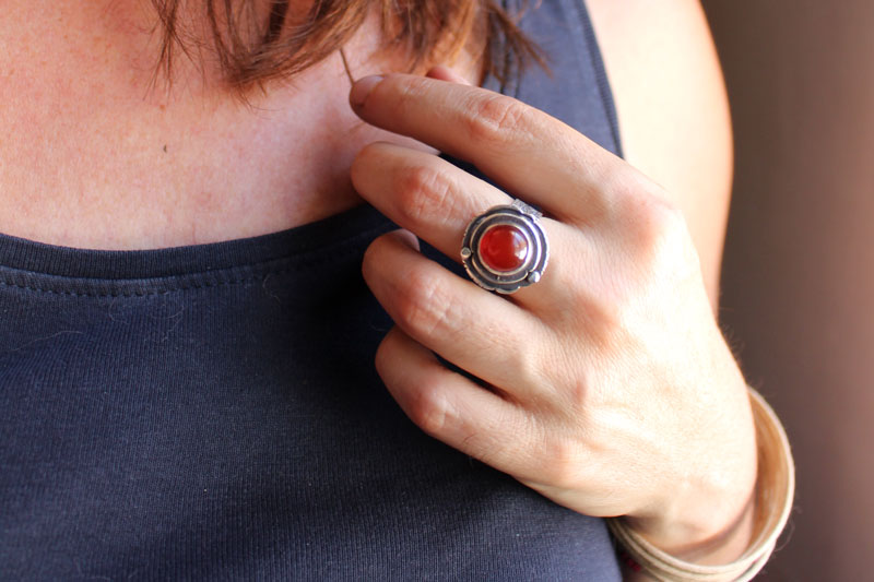 Autumn eglantine, flower and fruit ring in silver and carnelian