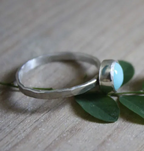 Azurine, anillo azul celeste en plata y amazonita