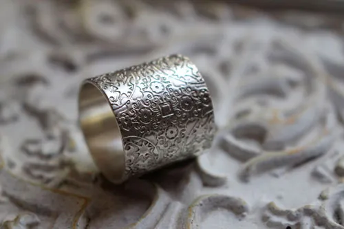 Baudelaire, anillo espíritu romántico y simbolista en plata
