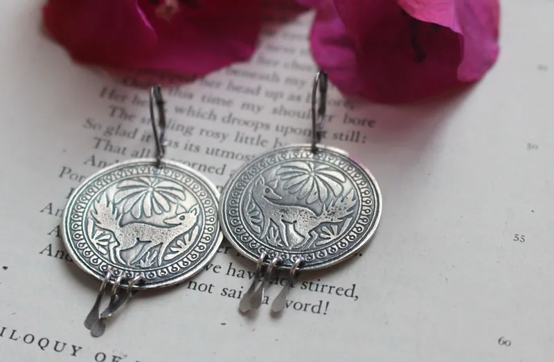 Bekuh, aretes perro mexicano en plata