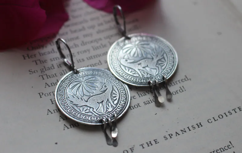 Bekuh, aretes perro mexicano en plata