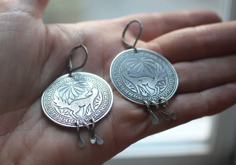 Bekuh, aretes perro mexicano en plata