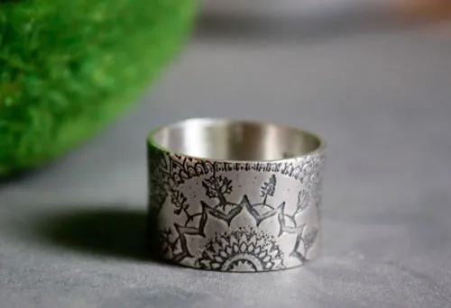 Blessed, anillo mandala del bosque en plata
