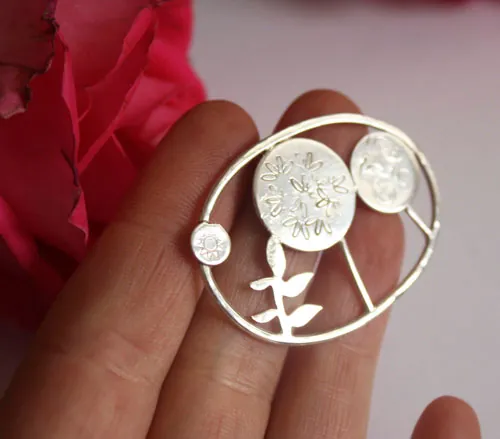 Bosque, broche árbol forestal en plata