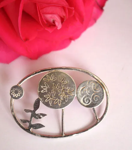 Bosque, broche árbol forestal en plata