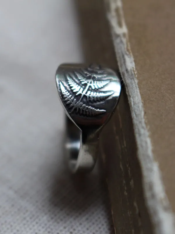 Brote de helecho, anillo naturaleza en plata