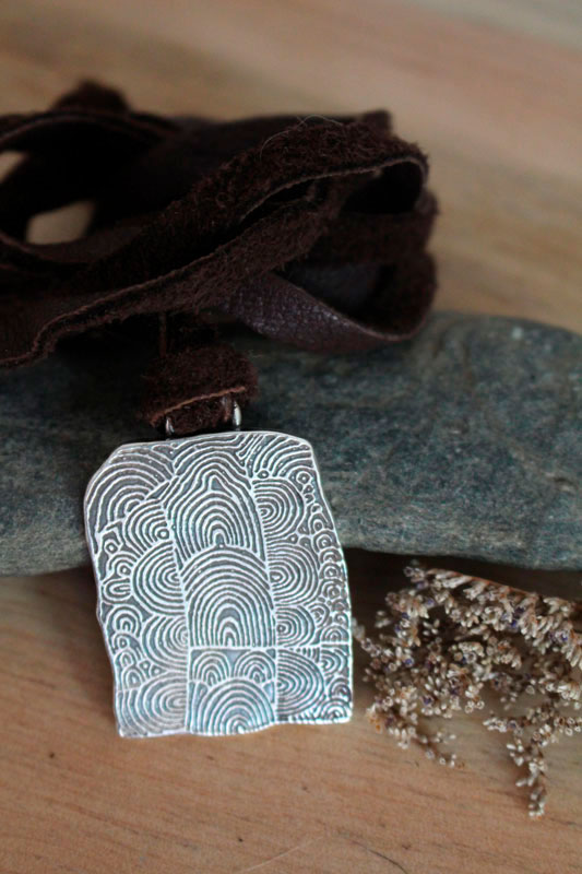 Cairn of Gavrinis, Neolithic engraved stone with spirals necklace in silver