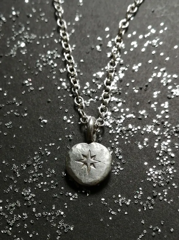 Camino, collar rosa de los vientos en plata