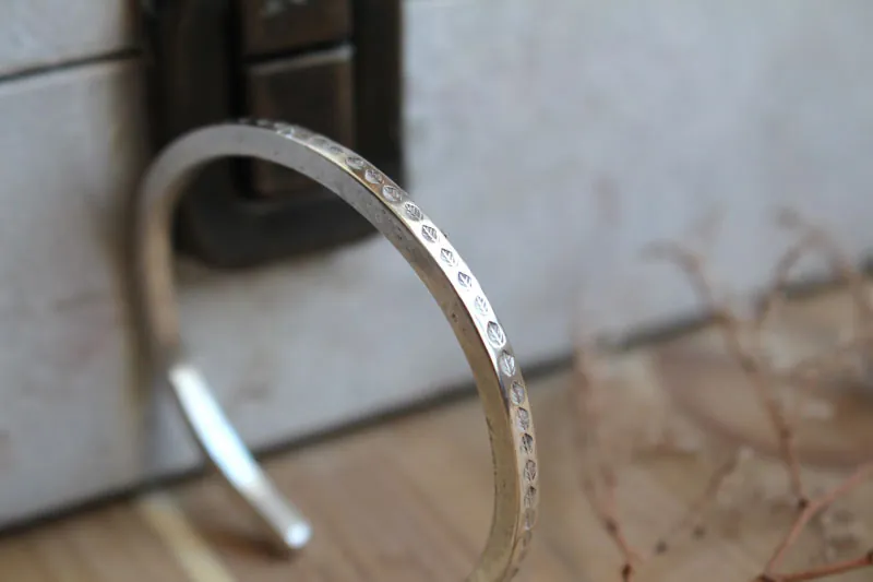 Camino de hojas, pulsera paseo bucólico en plata