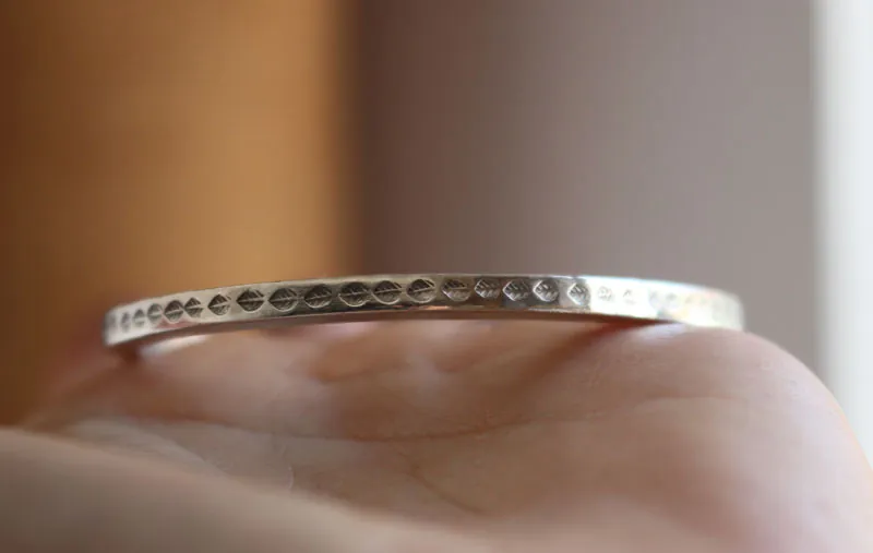 Camino de hojas, pulsera paseo bucólico en plata