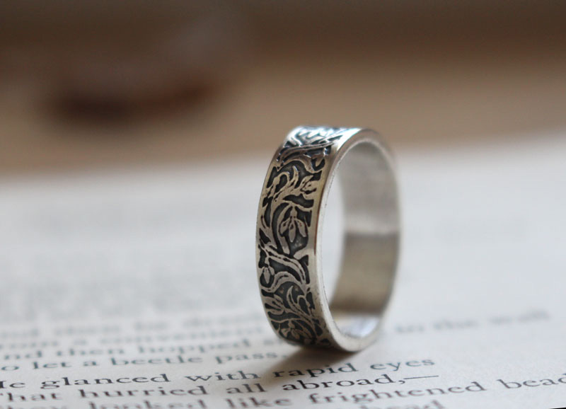 Campanilla de invierno, anillo flor en plata