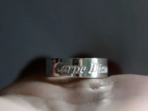 Carpe Diem, anillo cita en latín grabado en plata